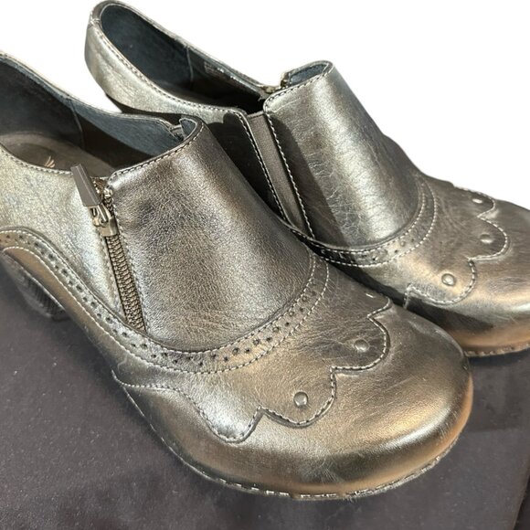 Dark Green Scalloped and Brogue/Wingtip detailed Clog booties. - Picture 13 of 14